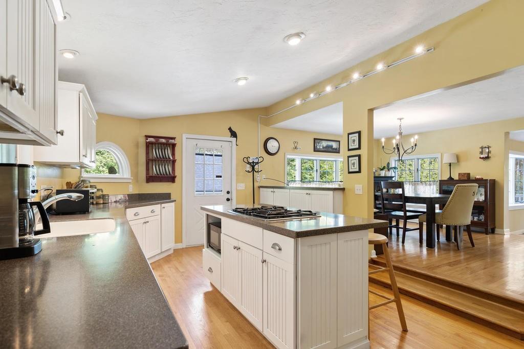 41 Parker Road Framingham, MA 01702 - Photo 11 of 30