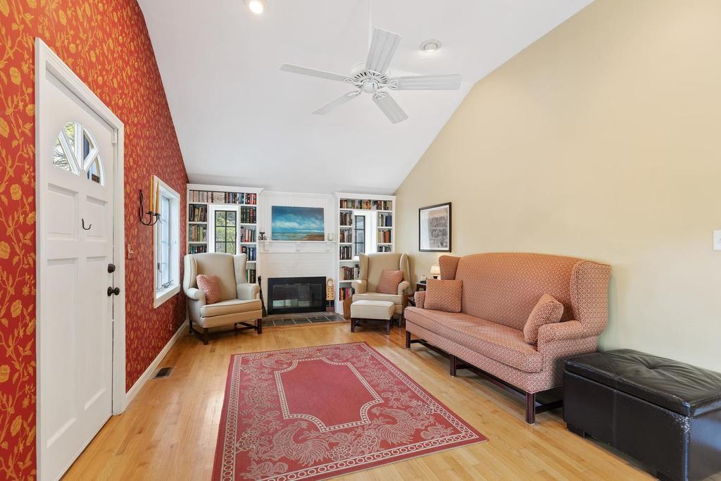 41 Parker Road Framingham, MA 01702 - Photo 7 of 30