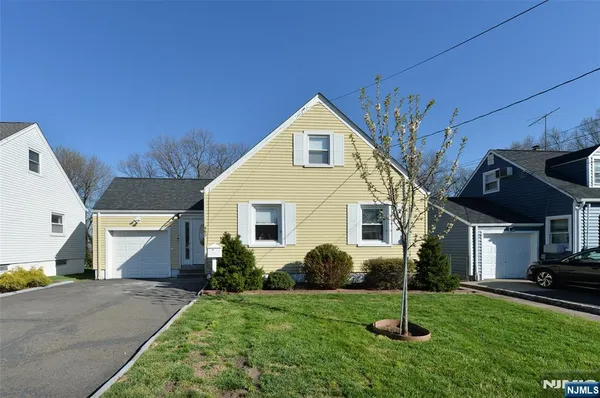 $3,800 | 483 Mt Prospect Avenue, Clifton, NJ 07012