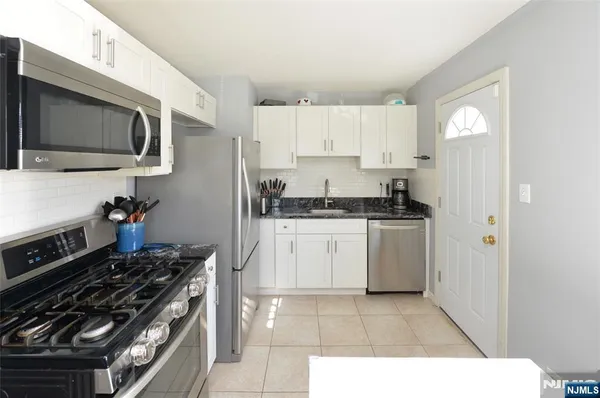 $3,800 | 483 Mt Prospect Avenue, Clifton, NJ 07012