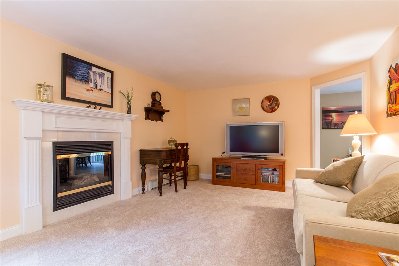 9 Ginaco Road Epping, NH 03042 - Photo 4 of 30