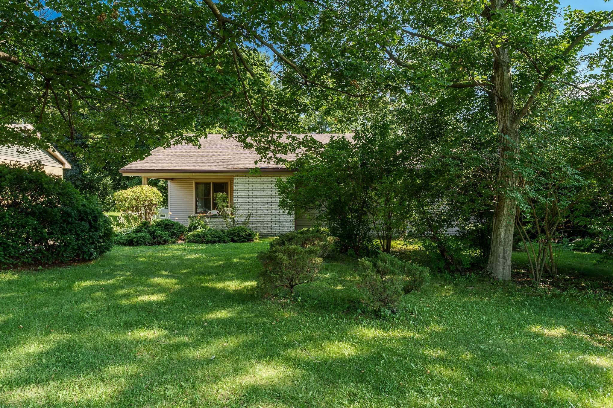 5537 Guilford Road Rockford, IL 61107 - Photo 2 of 46