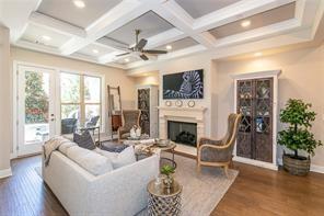 121 Via Roma Woodstock, GA 30188 - Photo 7 of 43