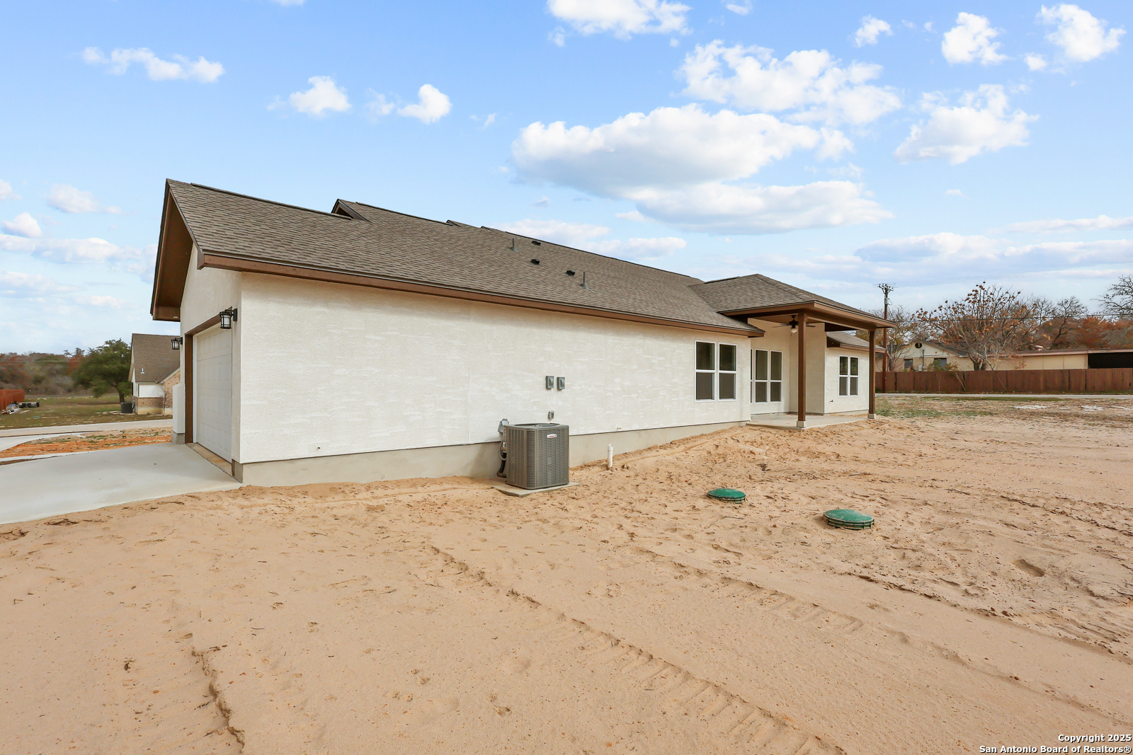 70 Log Cabin Way Poteet, TX 78065 - Photo 5 of 17
