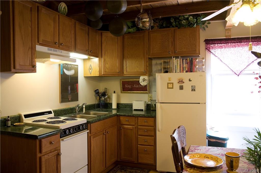 2839 Broadstone Road Banner Elk, NC 28604 - Photo 16 of 20 Gallery Image 16