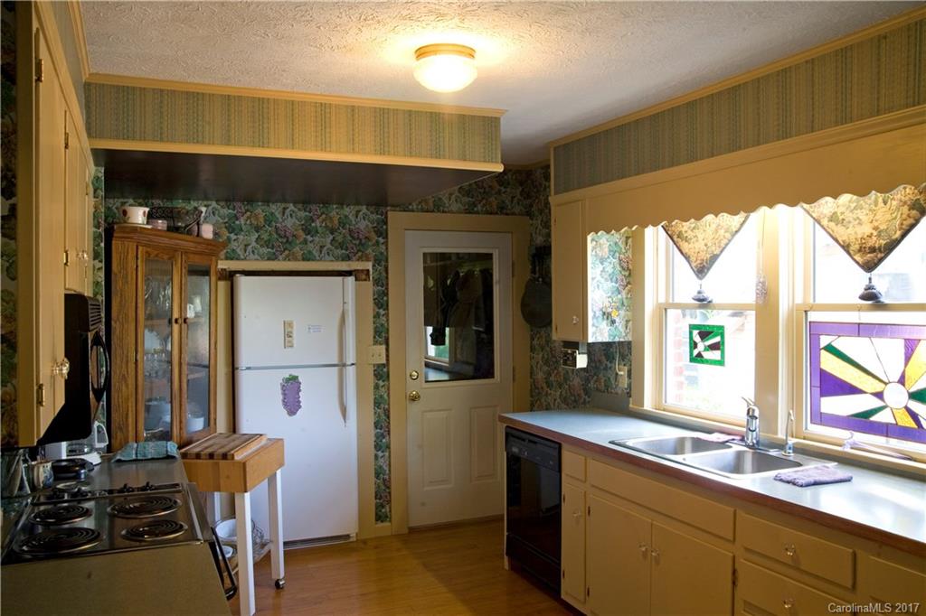 2839 Broadstone Road Banner Elk, NC 28604 - Photo 9 of 20 Gallery Image 9