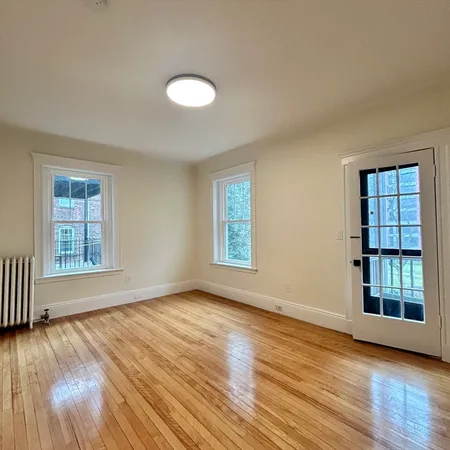 $6,000 | 10 Dwight Street, Unit 2, Brookline, MA 02446