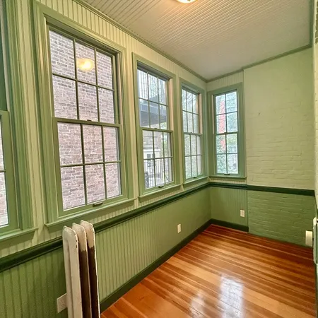 $6,000 | 10 Dwight Street, Unit 2, Brookline, MA 02446