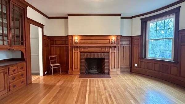 $6,000 | 10 Dwight Street, Unit 2, Brookline, MA 02446