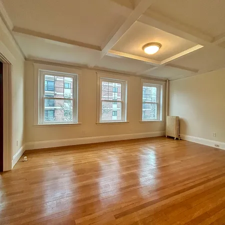 $6,000 | 10 Dwight Street, Unit 2, Brookline, MA 02446