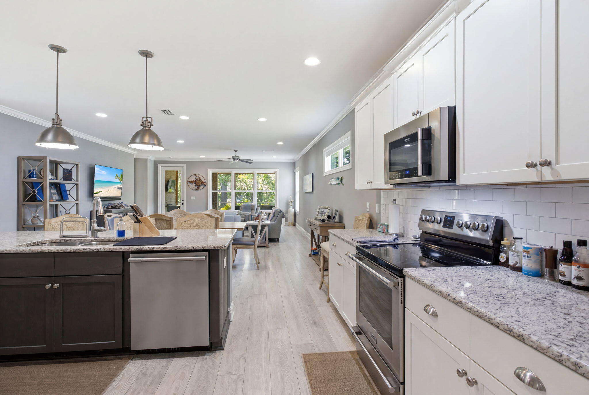 76 Oaktree Boulevard Freeport, FL 32439 - Photo 11 of 54 45-web-or-mls-IMG_4547_reedit_a953acff