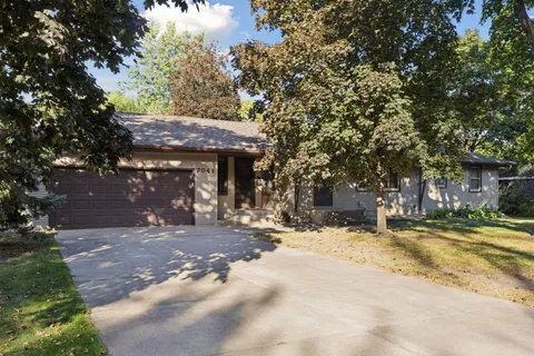 $325,000 | 7041 Georgia Avenue North, Brooklyn Park, MN 55428