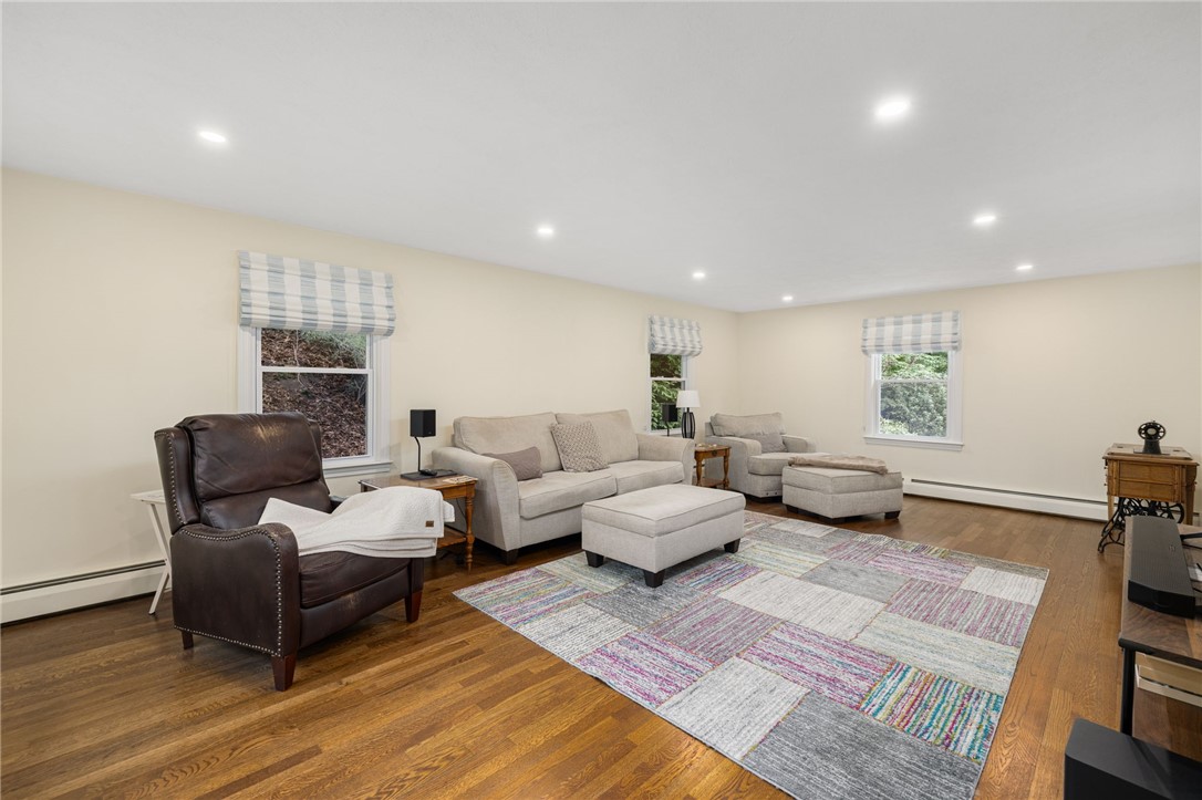 30 Abigail Street Warwick, RI 02818 - Photo 4 of 38