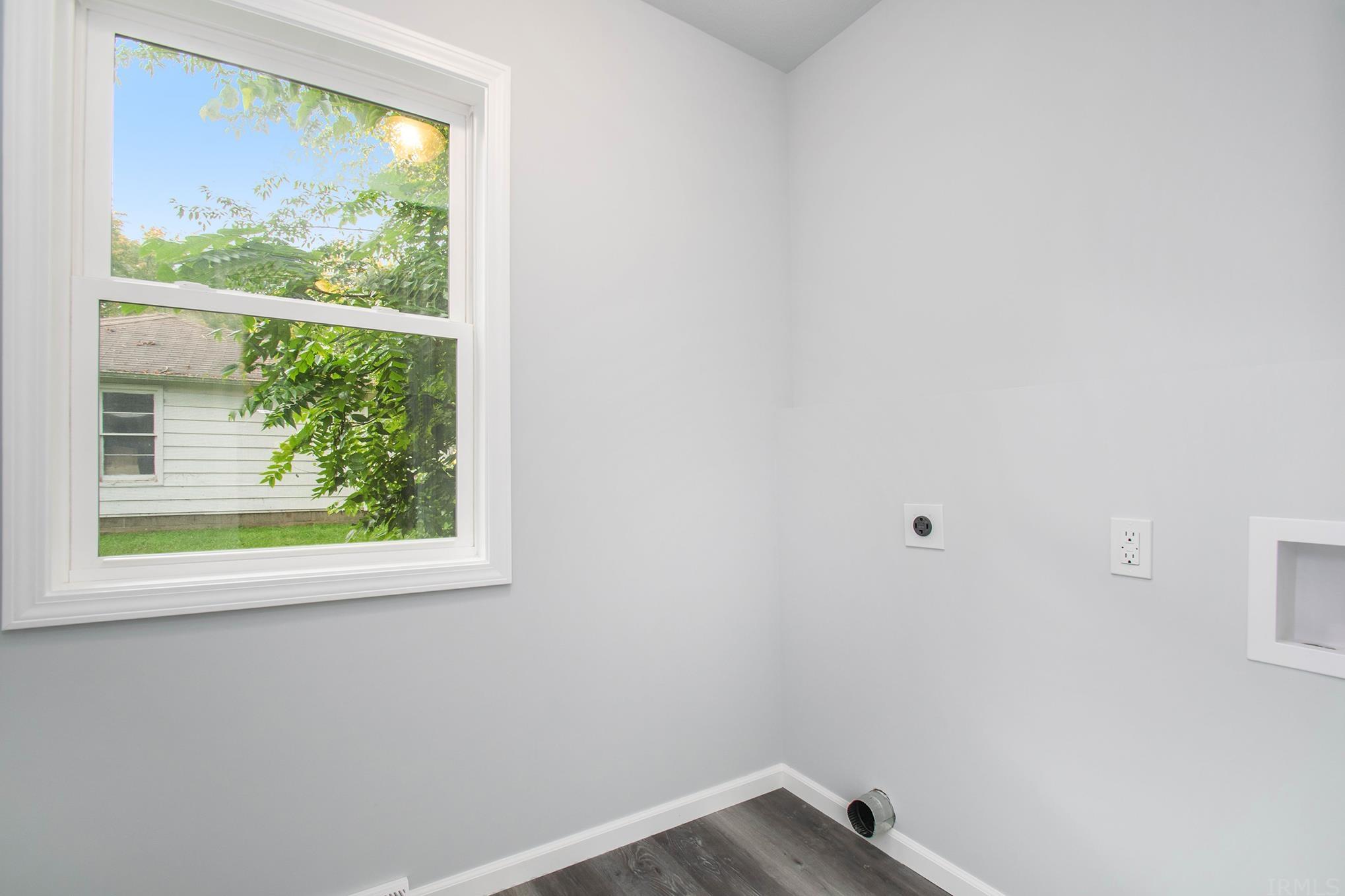 1611 Osolo Road Elkhart, IN 46514 - Photo 11 of 27 Gallery Image 11