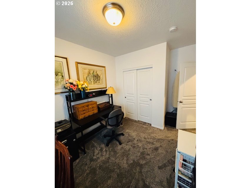 5367 Elk Ridge Drive Eugene, OR 97402 - Photo 6 of 31 a living room with furniture and a mirror