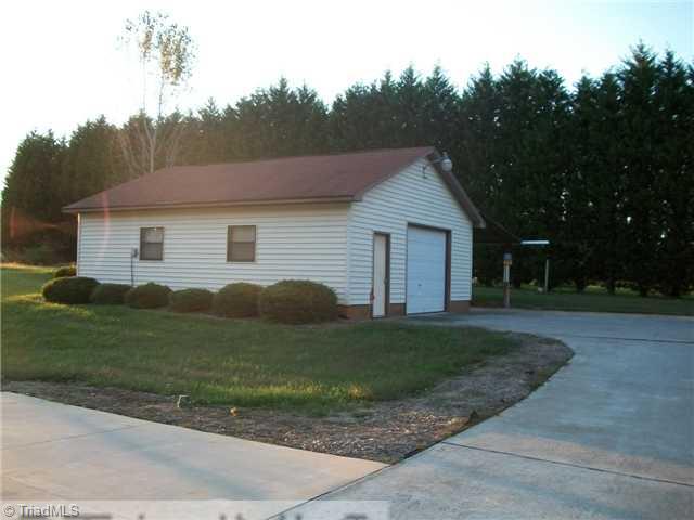 179 Aubrey Merrell Road Mocksville, NC 27028 - Photo 10 of 10 Parking Lot/Garage.
