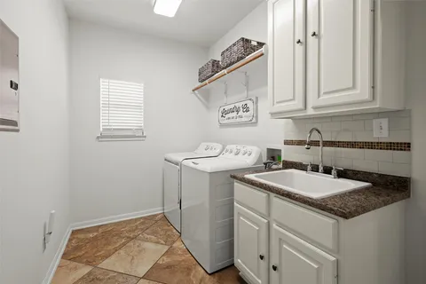 $845,000 | 120 Palisade Drive, Austin, TX 78737