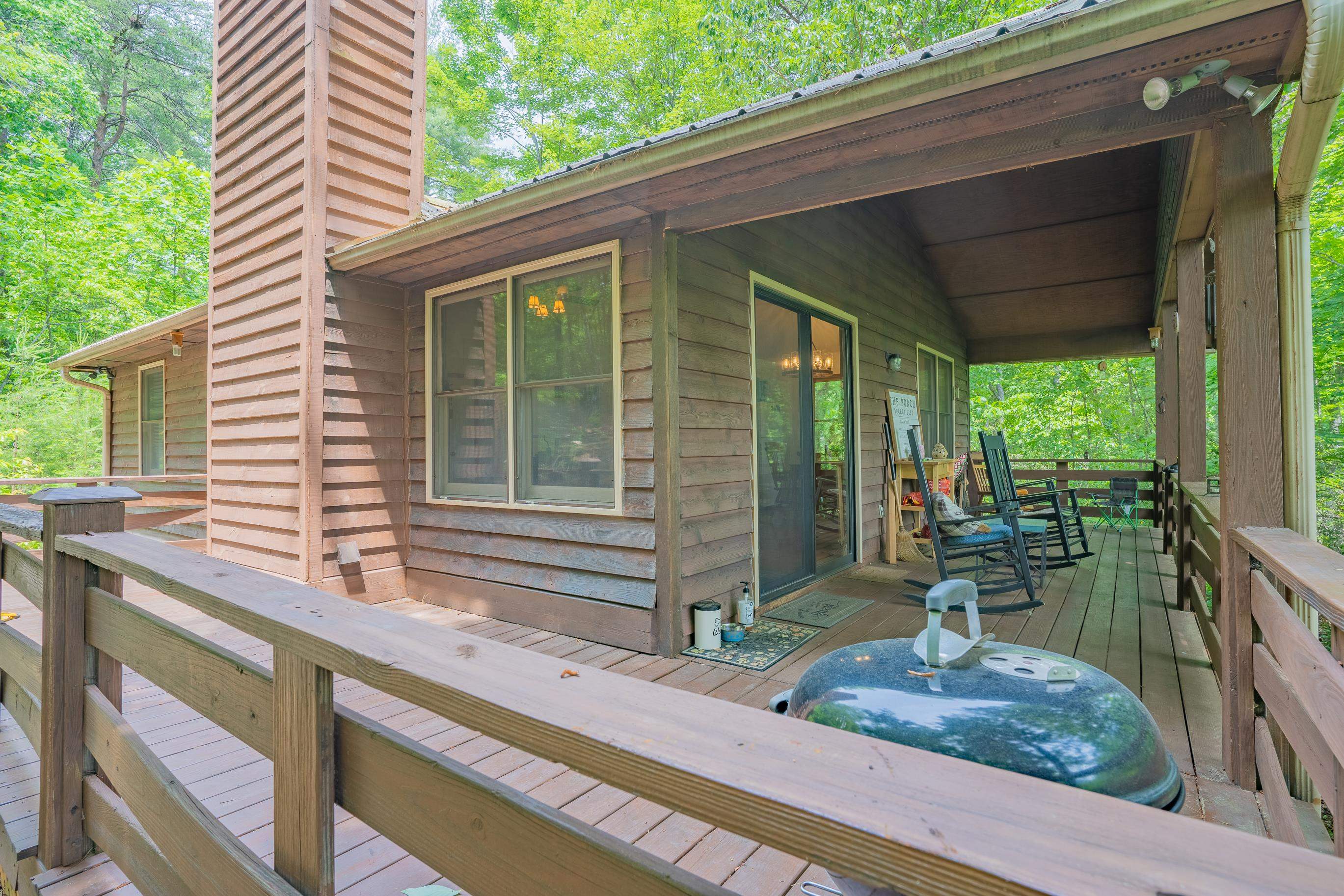 718 Piney Gate Road Saluda, NC 28773 - Photo 2 of 18 Gallery Image 2