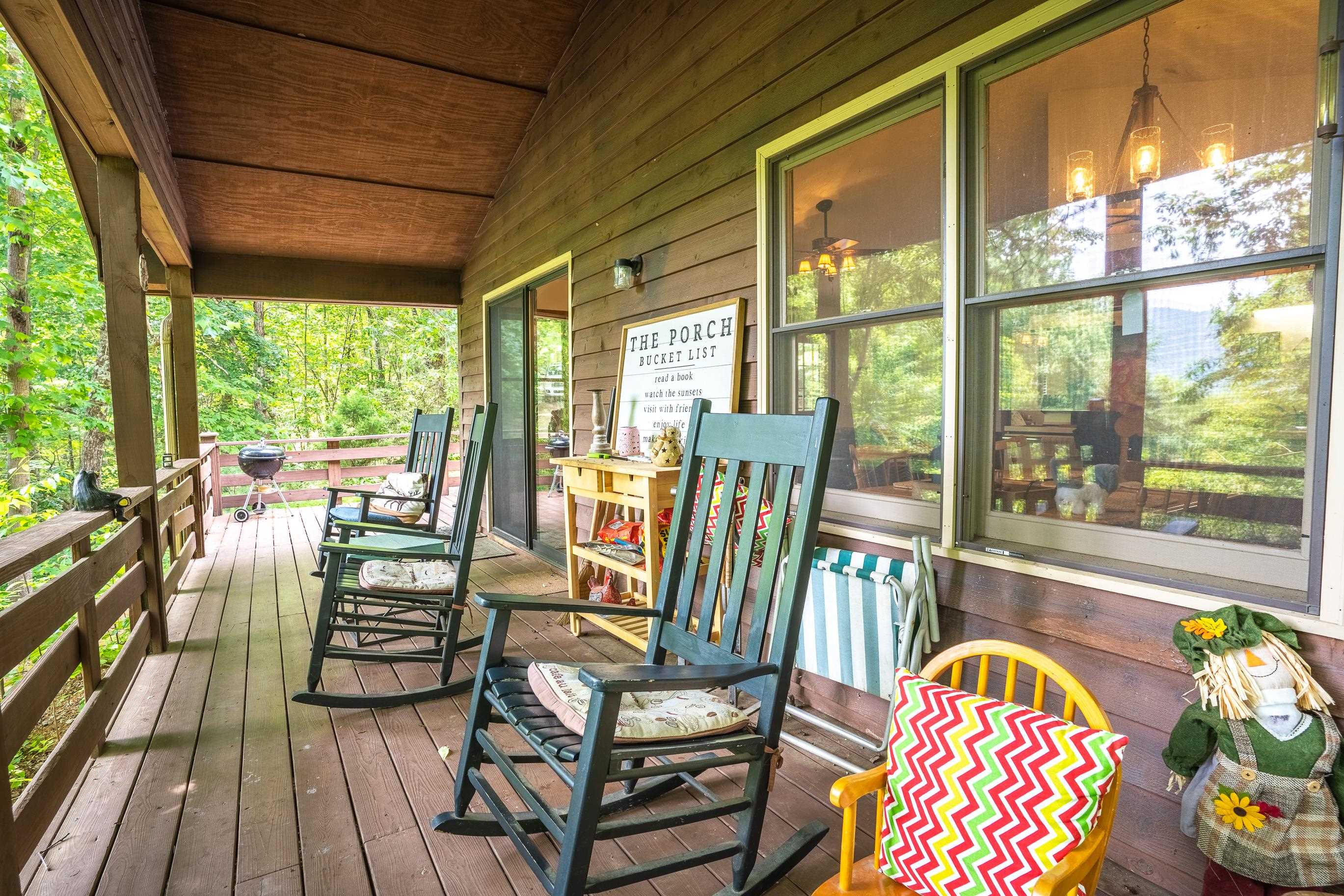 718 Piney Gate Road Saluda, NC 28773 - Photo 6 of 18 Gallery Image 6
