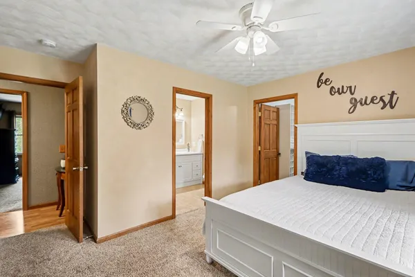 $675,000 | 2828 West F Avenue, Kalamazoo, MI 49009