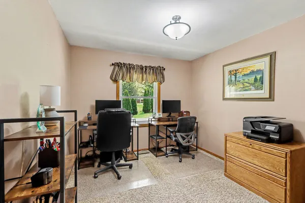$675,000 | 2828 West F Avenue, Kalamazoo, MI 49009