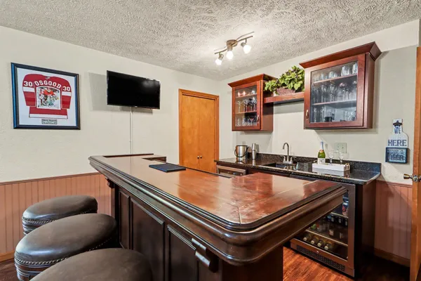 $675,000 | 2828 West F Avenue, Kalamazoo, MI 49009