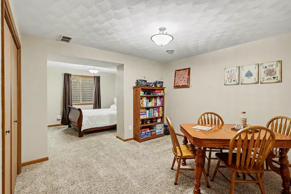 $675,000 | 2828 West F Avenue, Kalamazoo, MI 49009