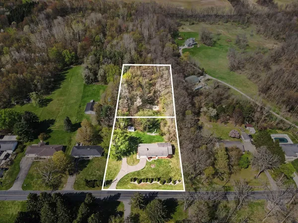 $675,000 | 2828 West F Avenue, Kalamazoo, MI 49009