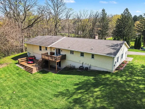 $675,000 | 2828 West F Avenue, Kalamazoo, MI 49009