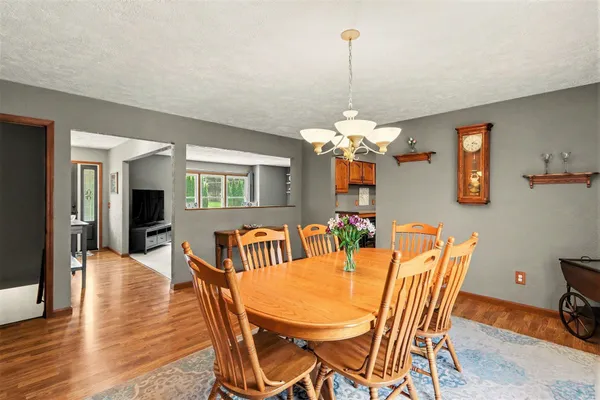 $675,000 | 2828 West F Avenue, Kalamazoo, MI 49009