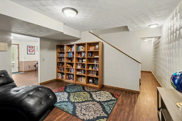 $675,000 | 2828 West F Avenue, Kalamazoo, MI 49009