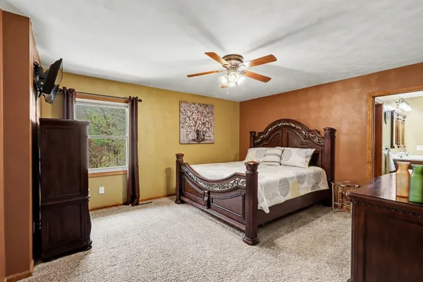 $675,000 | 2828 West F Avenue, Kalamazoo, MI 49009