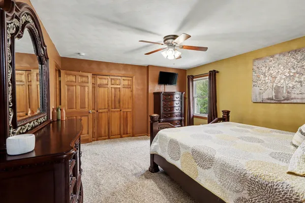 $675,000 | 2828 West F Avenue, Kalamazoo, MI 49009