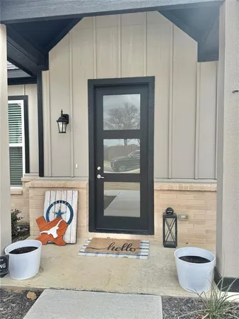 $353,000 | 416 Austin Street, Gainesville, TX 76240