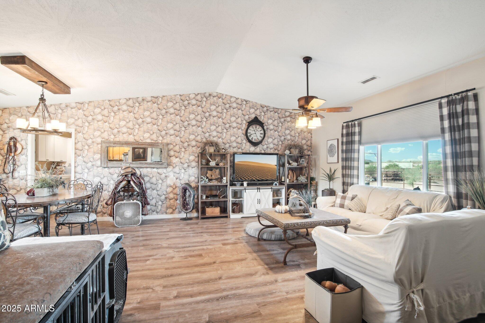 47435 North Meander Road New River, AZ 85087 - Photo 6 of 19 Great Room