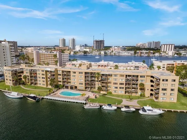 $2,000 | 301 Golden Isles Drive, Unit 109, Hallandale Beach, FL 33009