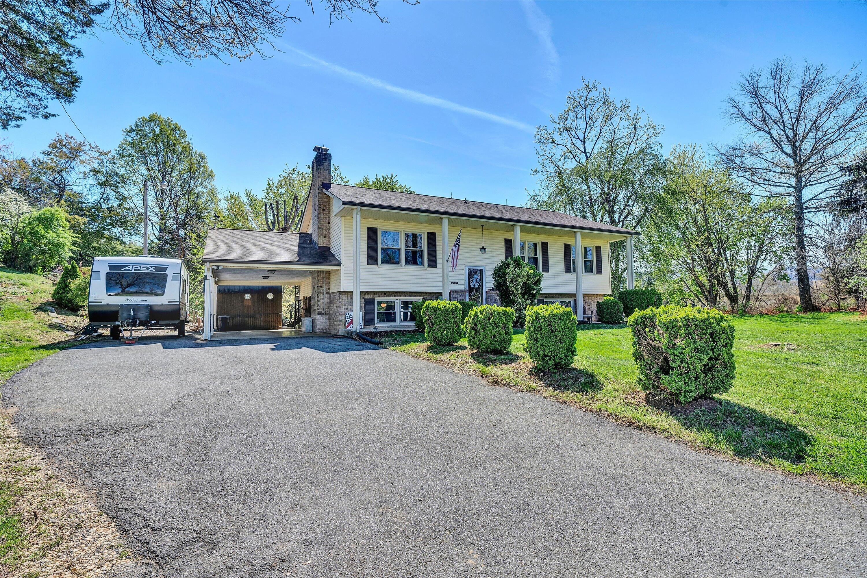 262 Mountain View Road Troutville, VA 24175 - Photo 4 of 29 04-SGP-00016