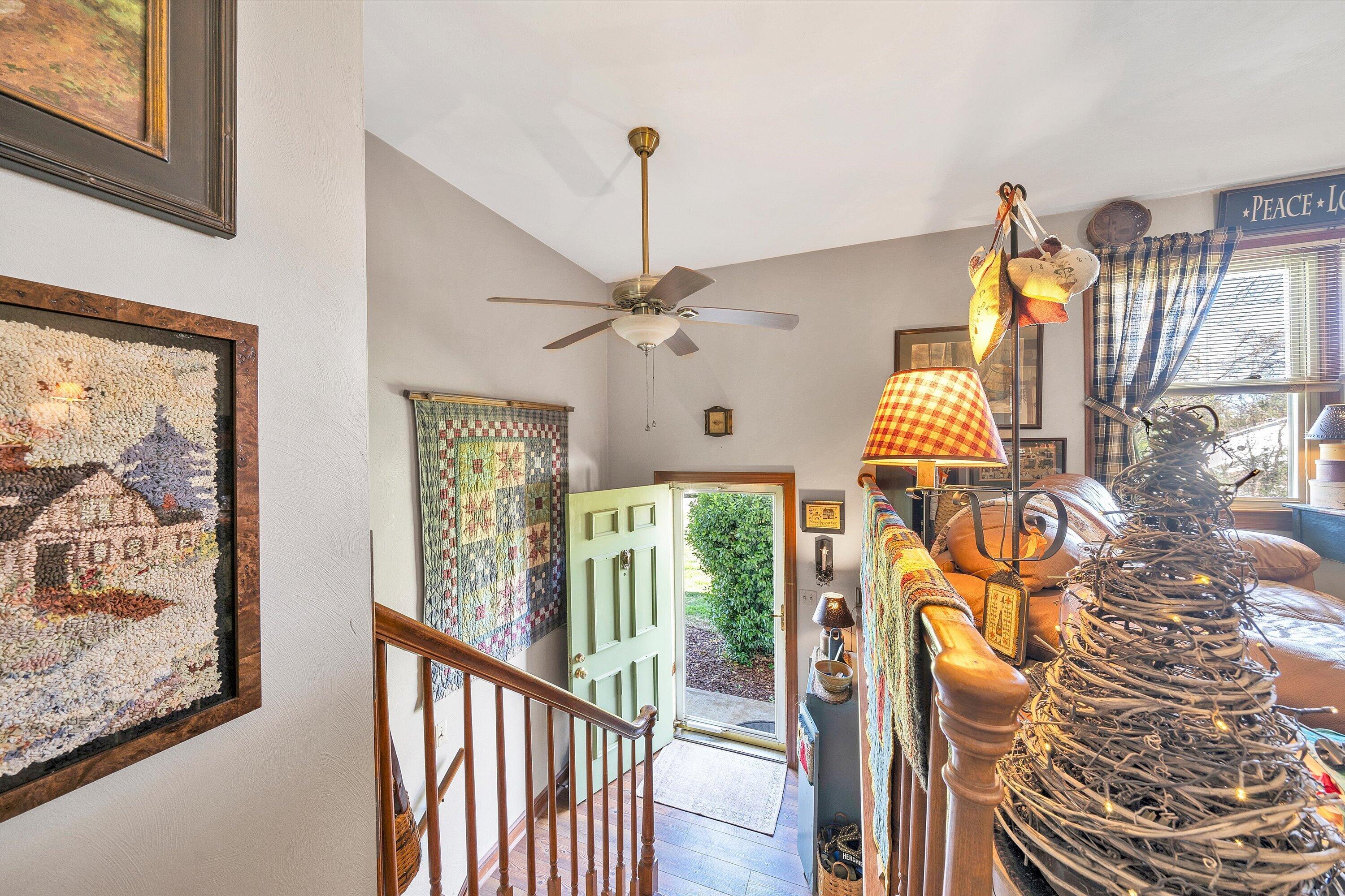 262 Mountain View Road Troutville, VA 24175 - Photo 8 of 29 08-SGP-00051