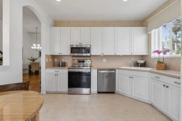 $2,800 | 425 Southwest Talquin Lane, Port St. Lucie, FL 34986