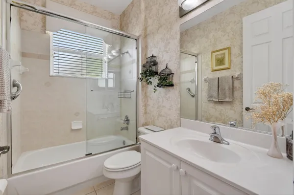 $2,800 | 425 Southwest Talquin Lane, Port St. Lucie, FL 34986