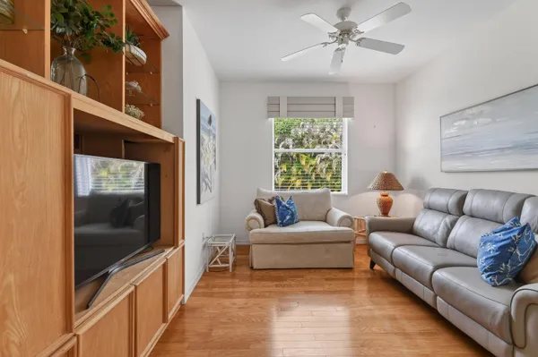 $2,800 | 425 Southwest Talquin Lane, Port St. Lucie, FL 34986