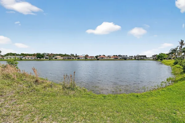 $2,800 | 425 Southwest Talquin Lane, Port St. Lucie, FL 34986