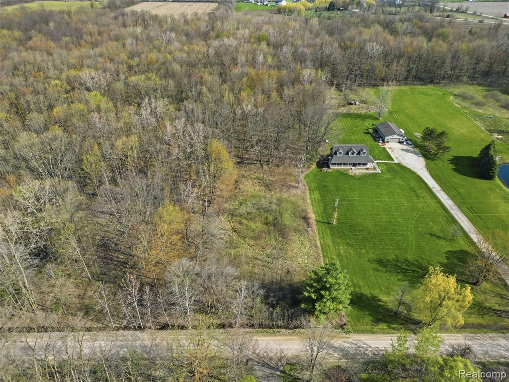 27493 Irwin Road Richmond, MI 48062 - Photo 4 of 10 Gallery Image 4