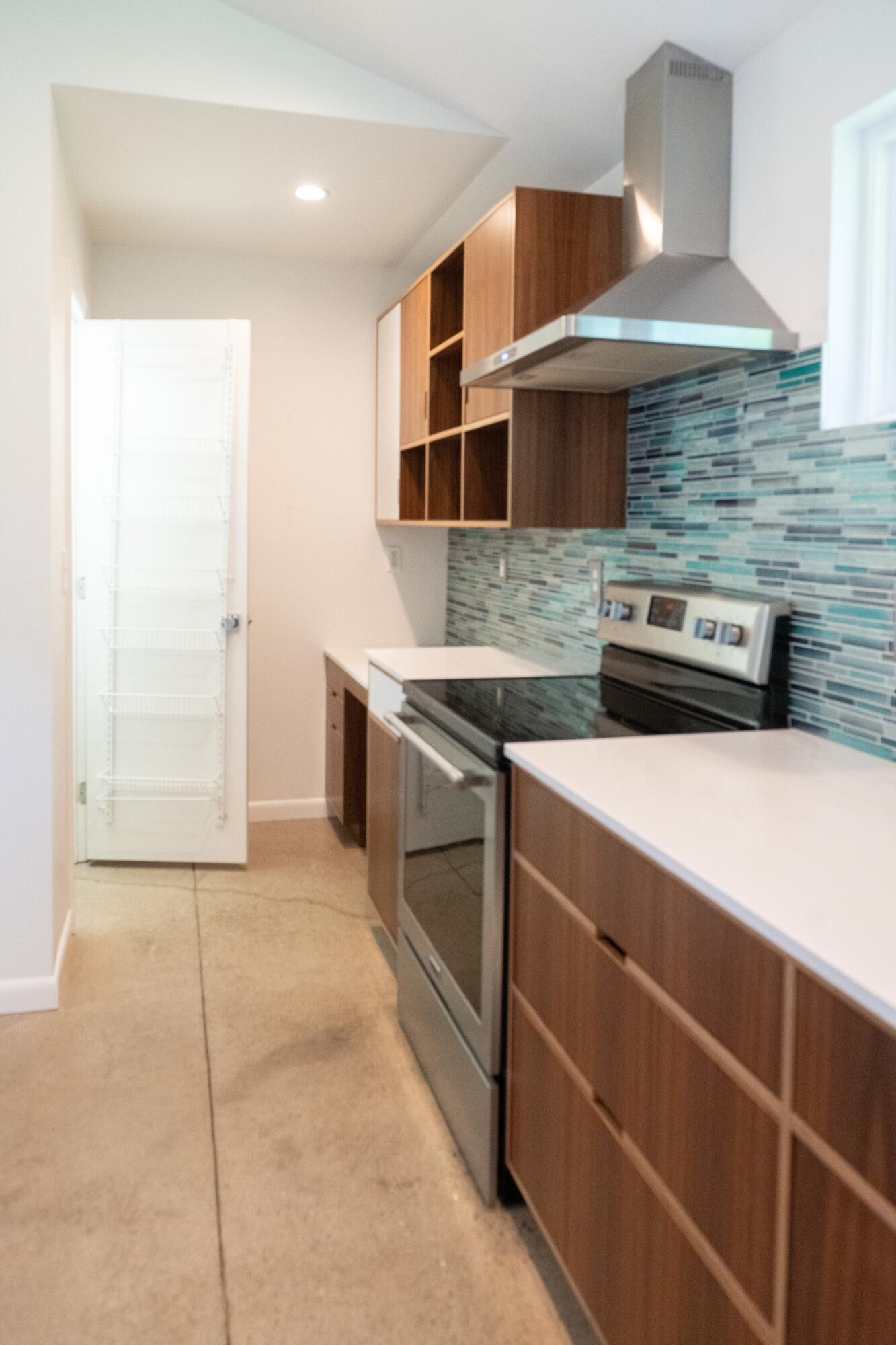 1769 Whiteoak Road Chattanooga, TN 37415 - Photo 27 of 75 Kitchen