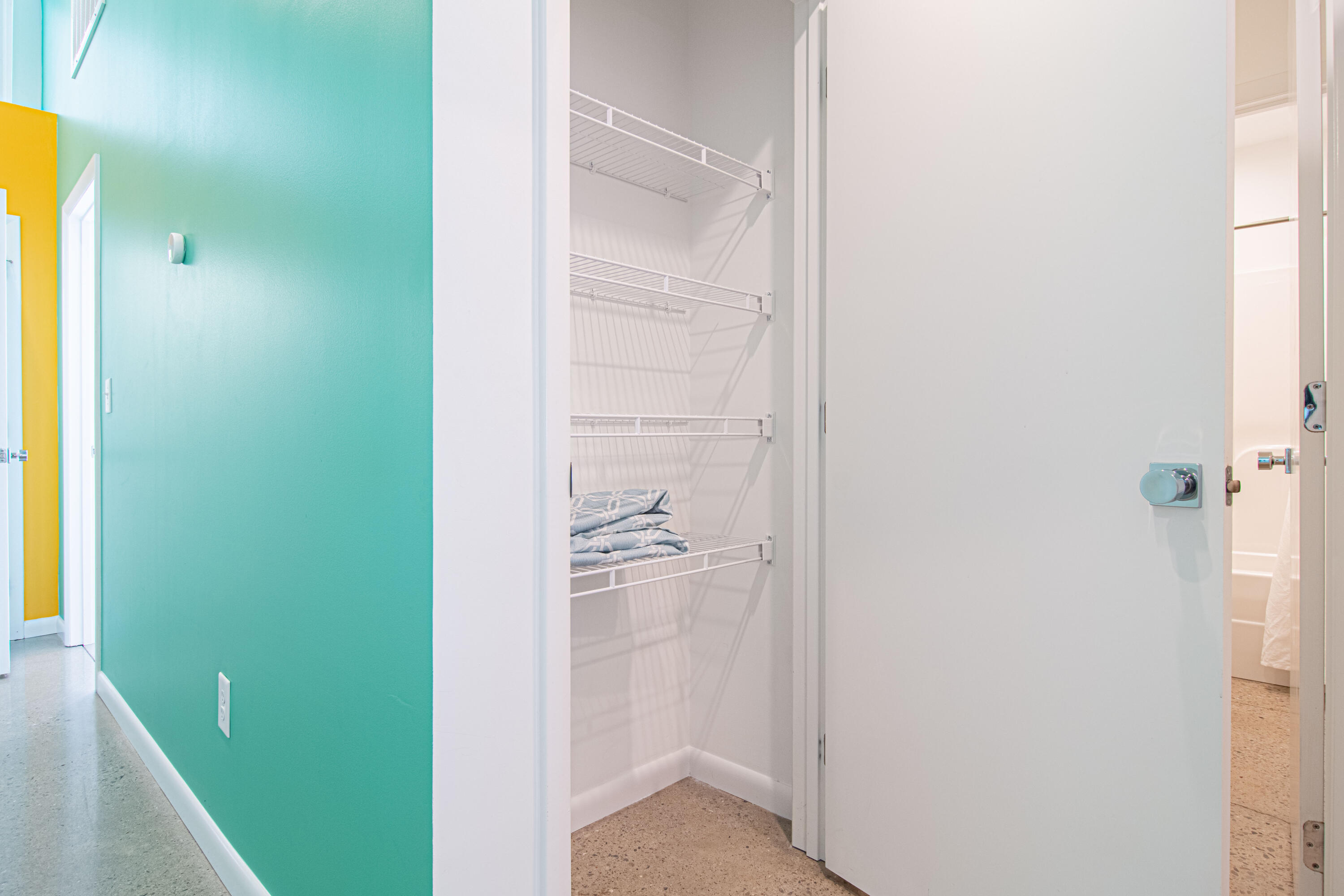 1769 Whiteoak Road Chattanooga, TN 37415 - Photo 56 of 75 Closets _ Hallway