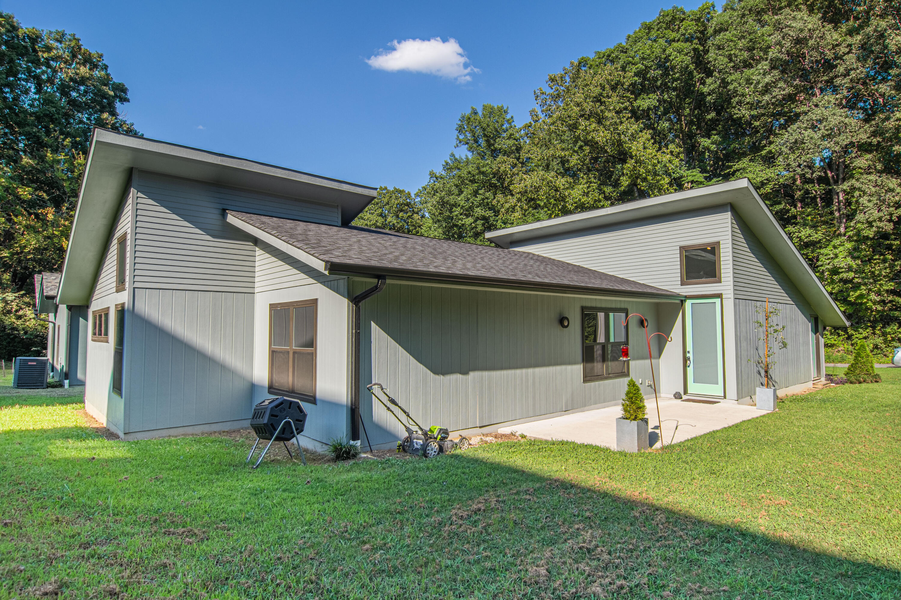 1769 Whiteoak Road Chattanooga, TN 37415 - Photo 60 of 75 Patio