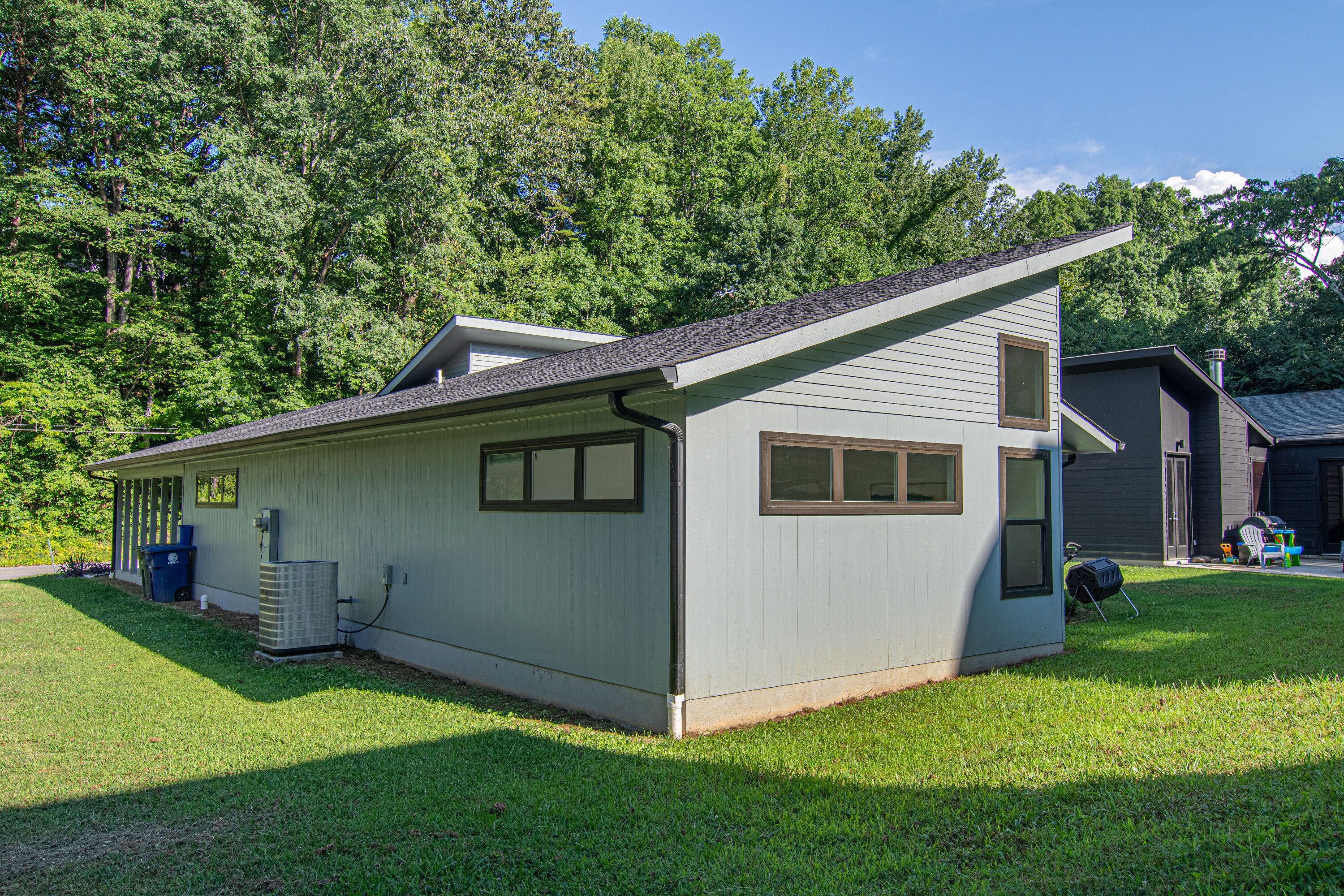 1769 Whiteoak Road Chattanooga, TN 37415 - Photo 62 of 75 Exterior back