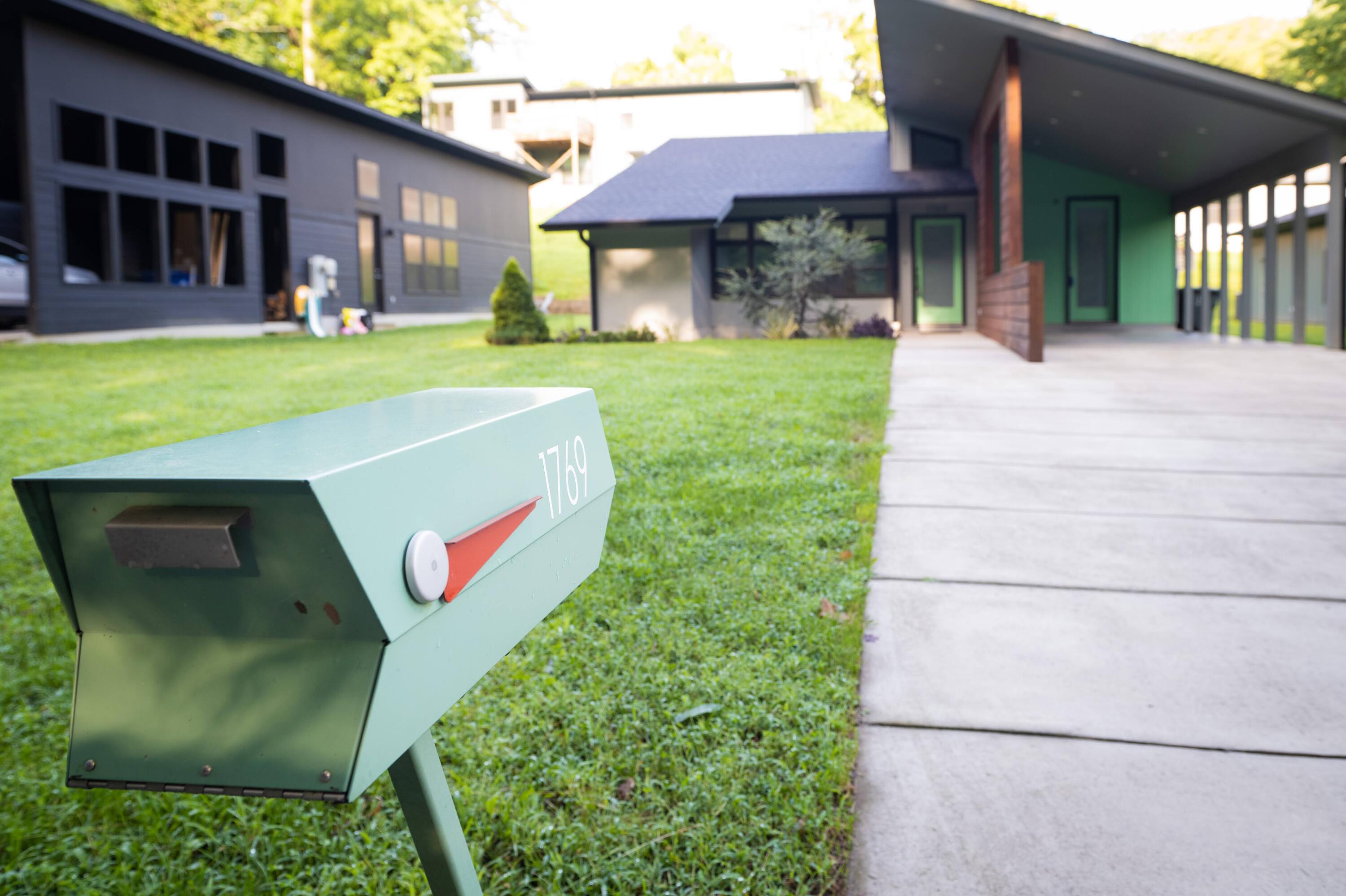 1769 Whiteoak Road Chattanooga, TN 37415 - Photo 67 of 75 Mailbox