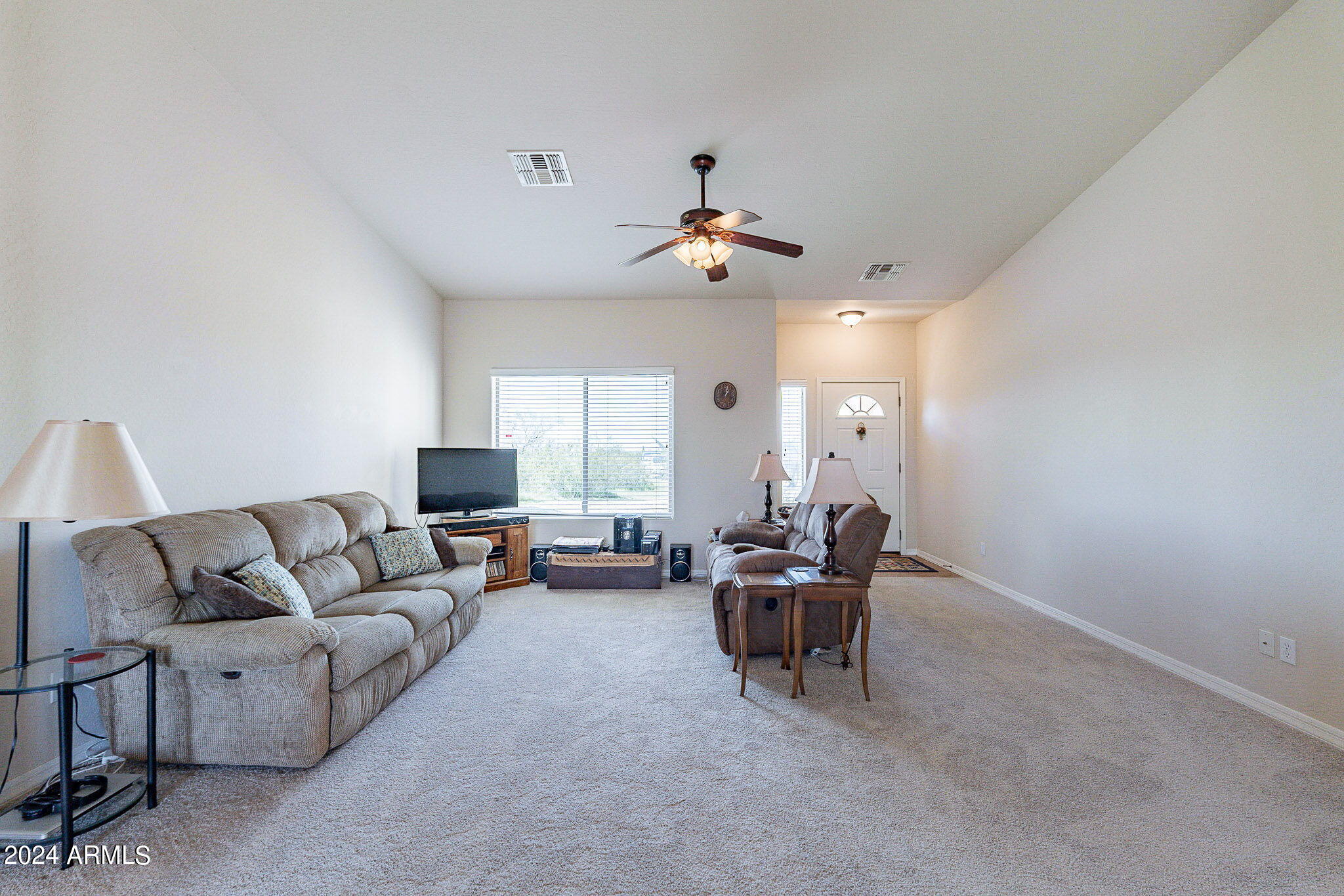 9269 North Diffin Road Florence, AZ 85132 - Photo 10 of 34 17-web-or-mls-Diffin-17