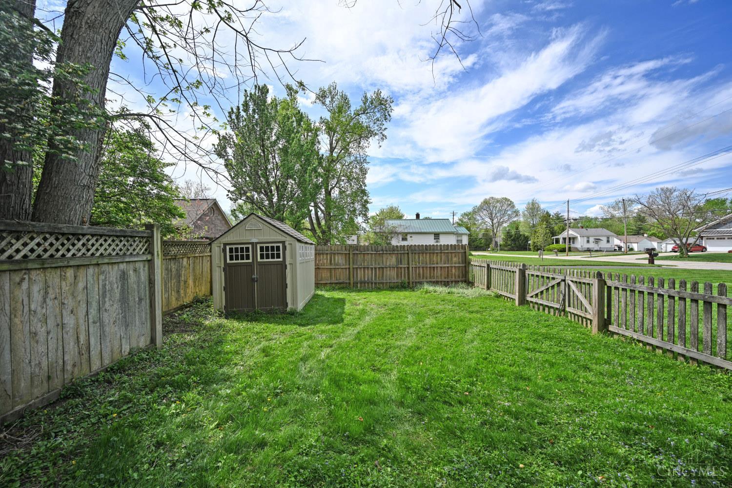 8265 Forest Road Cincinnati, OH 45255 - Photo 32 of 34